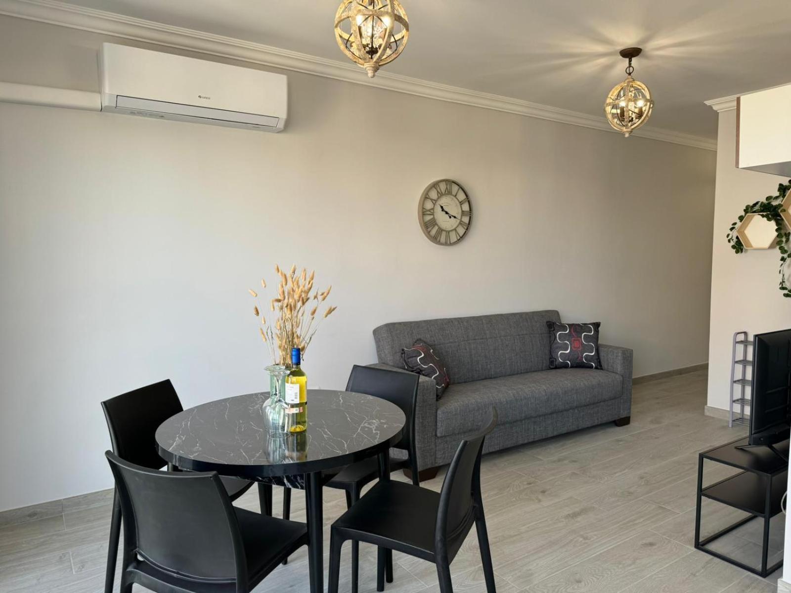 Apartment Luxury & Modern Two Bedroom Marsaskala