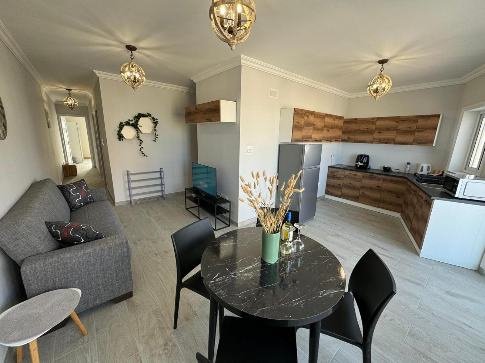 Luxury & Modern Two Bedroom Apartment Marsaskala
