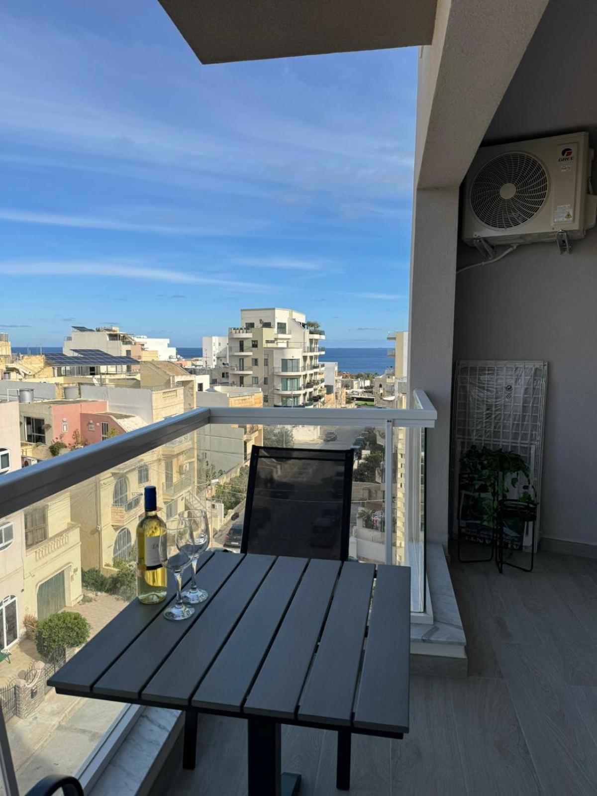 Luxury & Modern Two Bedroom * Marsaskala