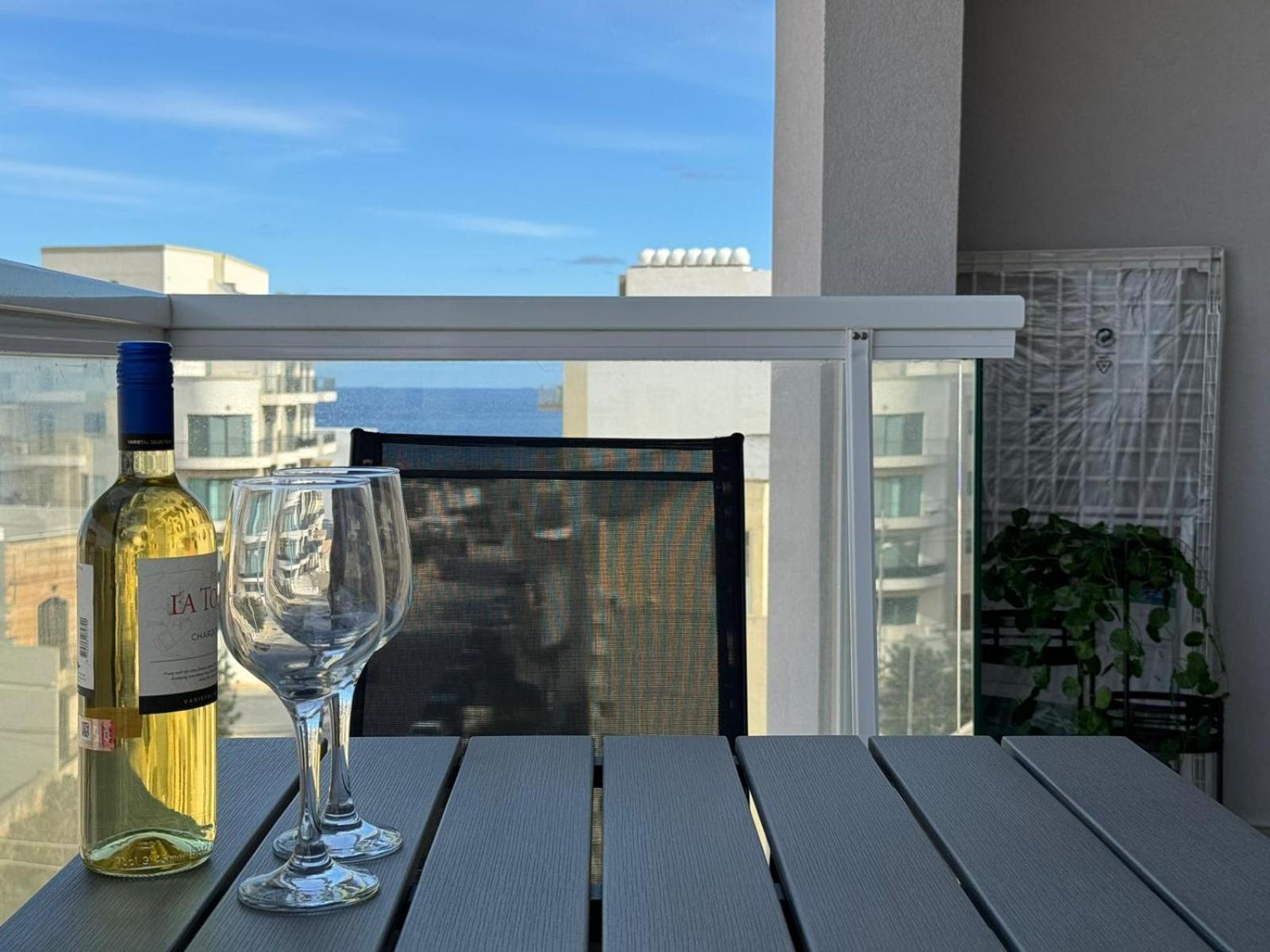 Apartment Luxury & Modern Two Bedroom Marsaskala